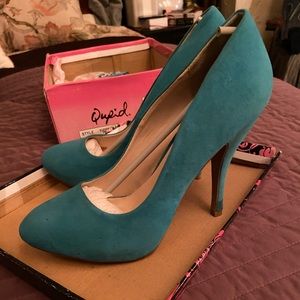 Teal faux suede heels from Qupid. Sz 8.5